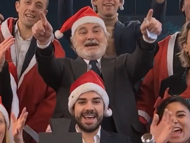 Vous l'attendiez tous ! La traditionnelle vidéo de Noël de...