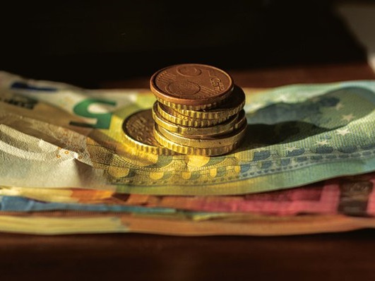 Fonds Euro et UC : Nouvelle politique commerciale chez AXA France…